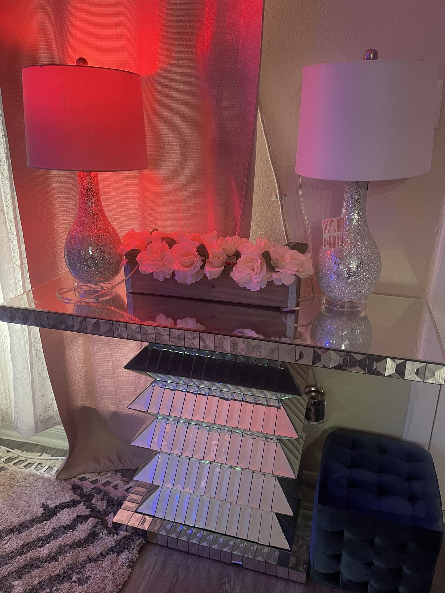 console mirrorr table