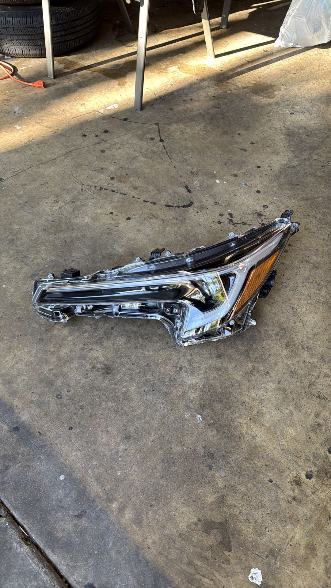 Toyota Corolla 2023 2025 headlight