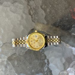Fashionable Watch