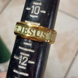 New Stainless Steel Gold Tone "Jusus'"Ring Gold Tone  Over Stock Mpu Serious Buyers Don't Deliver Cash Only If It's Up Its Available 