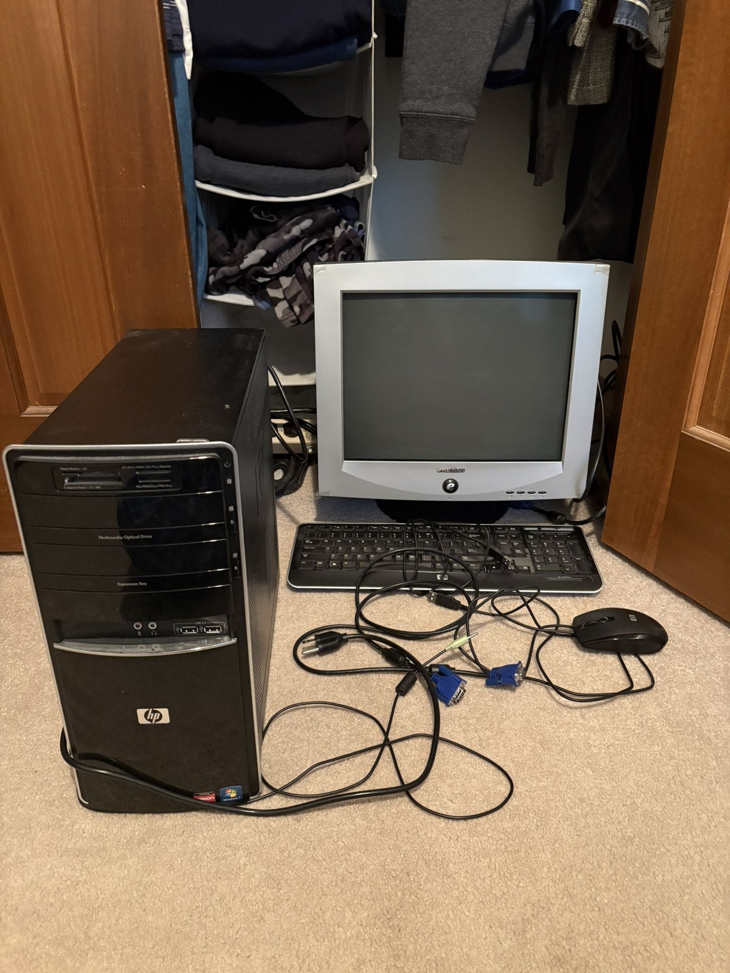 HP Desktop Computer FOR PARTS, Hard drive Removed