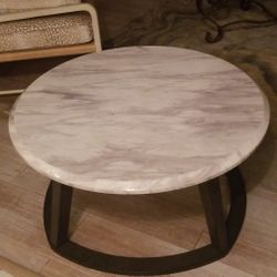 Coffee & Side Tables