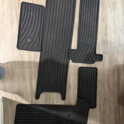 Pre-owned Toyota factory All weather floor mat for 2021 ~ 2026 Sienna (7 seat) 