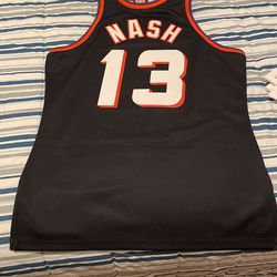 Mitchell & Ness Phoenix Suns Throwback Steve Nash Jersey for Sale in  Phoenix, AZ - OfferUp