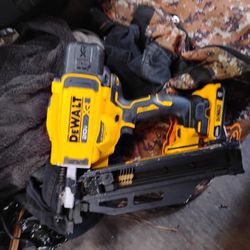 DeWalt Two Nail Guns with No Battery 