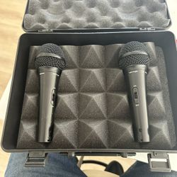 2 x Behringer XM1800S Dynamic Microphones