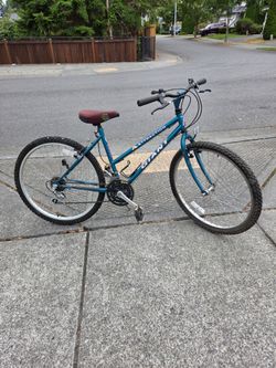 Bike Giant Attraction 26", Speed 15, Very Good Condition