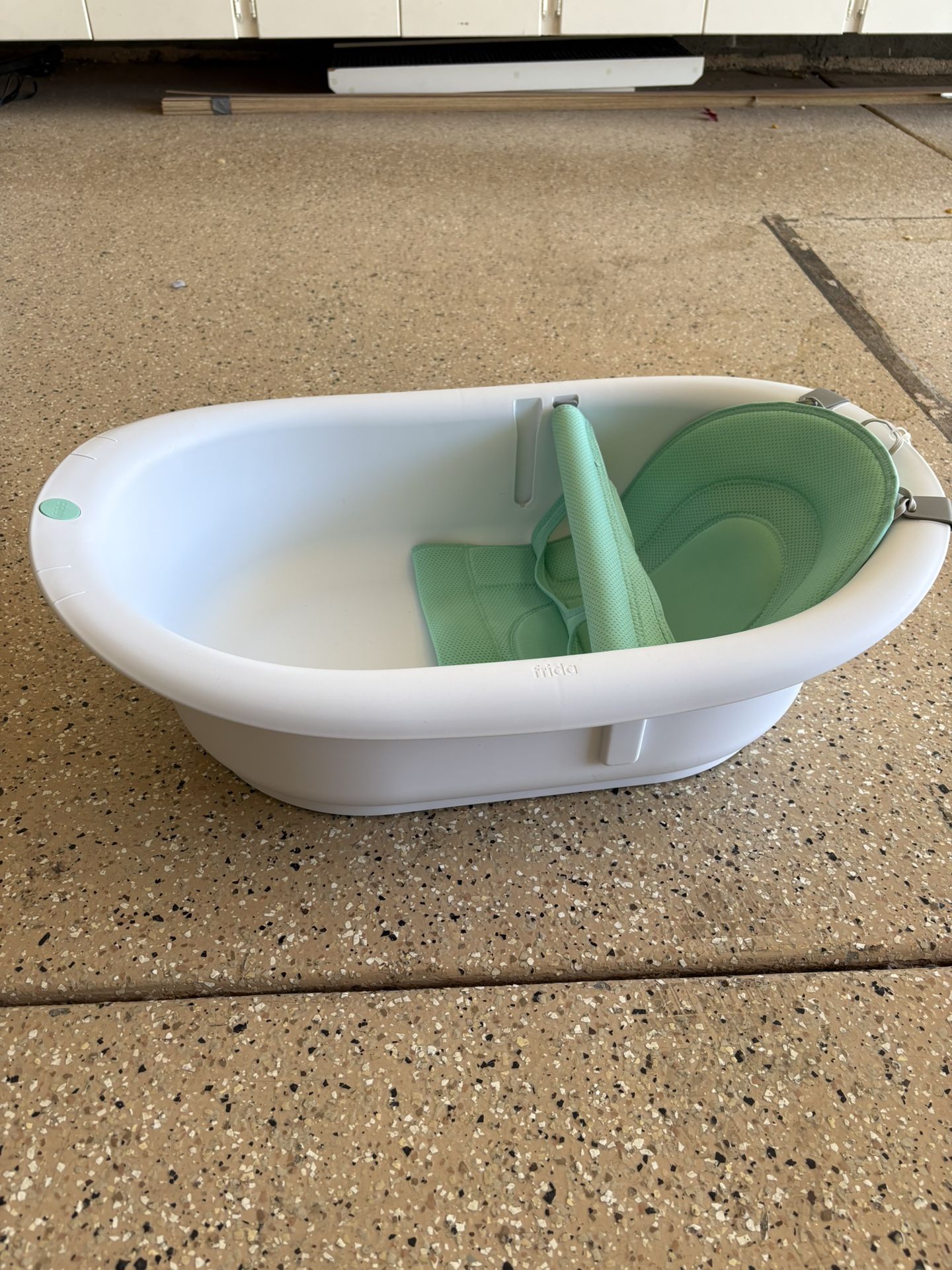 Fida baby bathtub