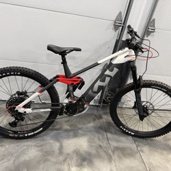 Husqvarna Hard Cross 7 e-MTB