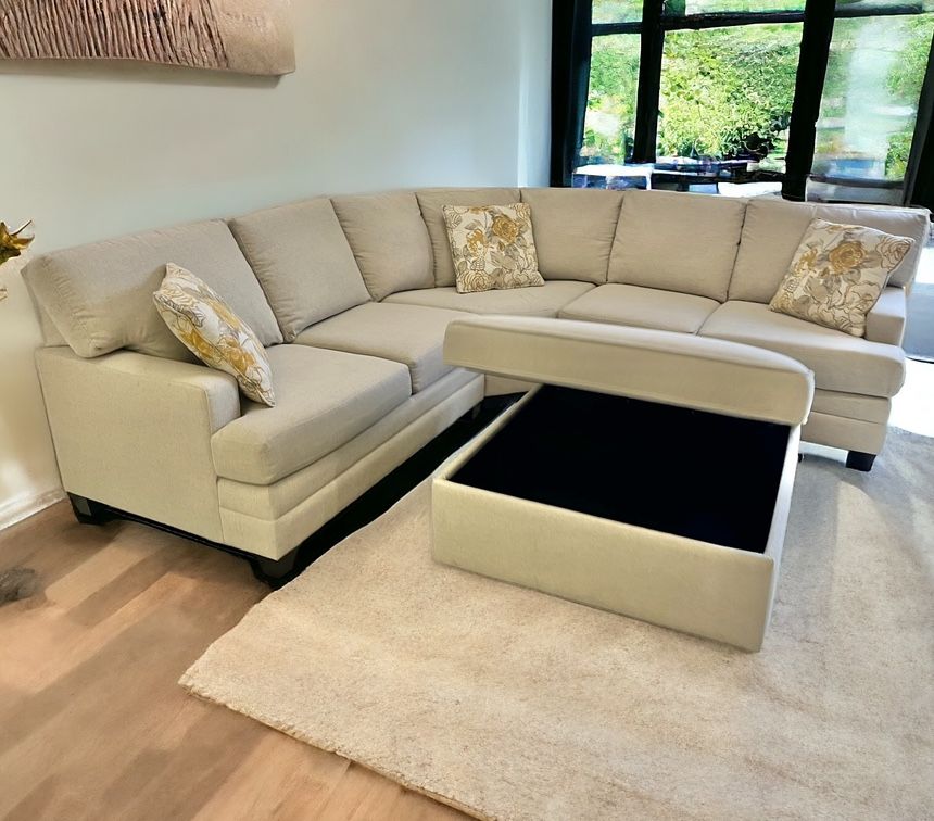 Beige Bassett Sectional Couch w/ Storage Ottoman- Free Delivery 🚚