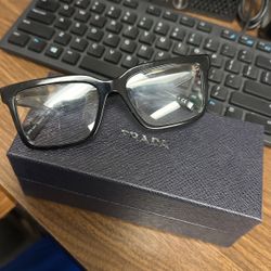 Prada Frame