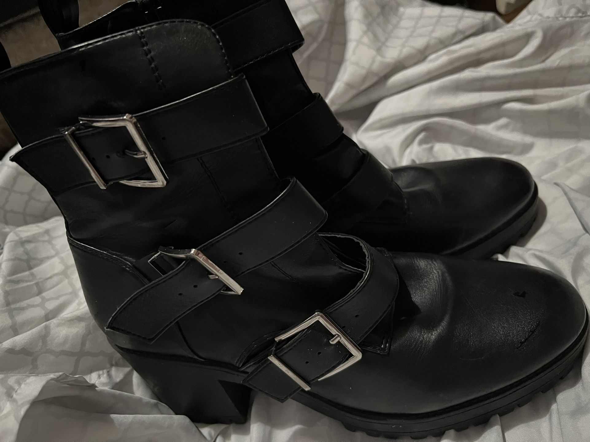 women’s high heel boot