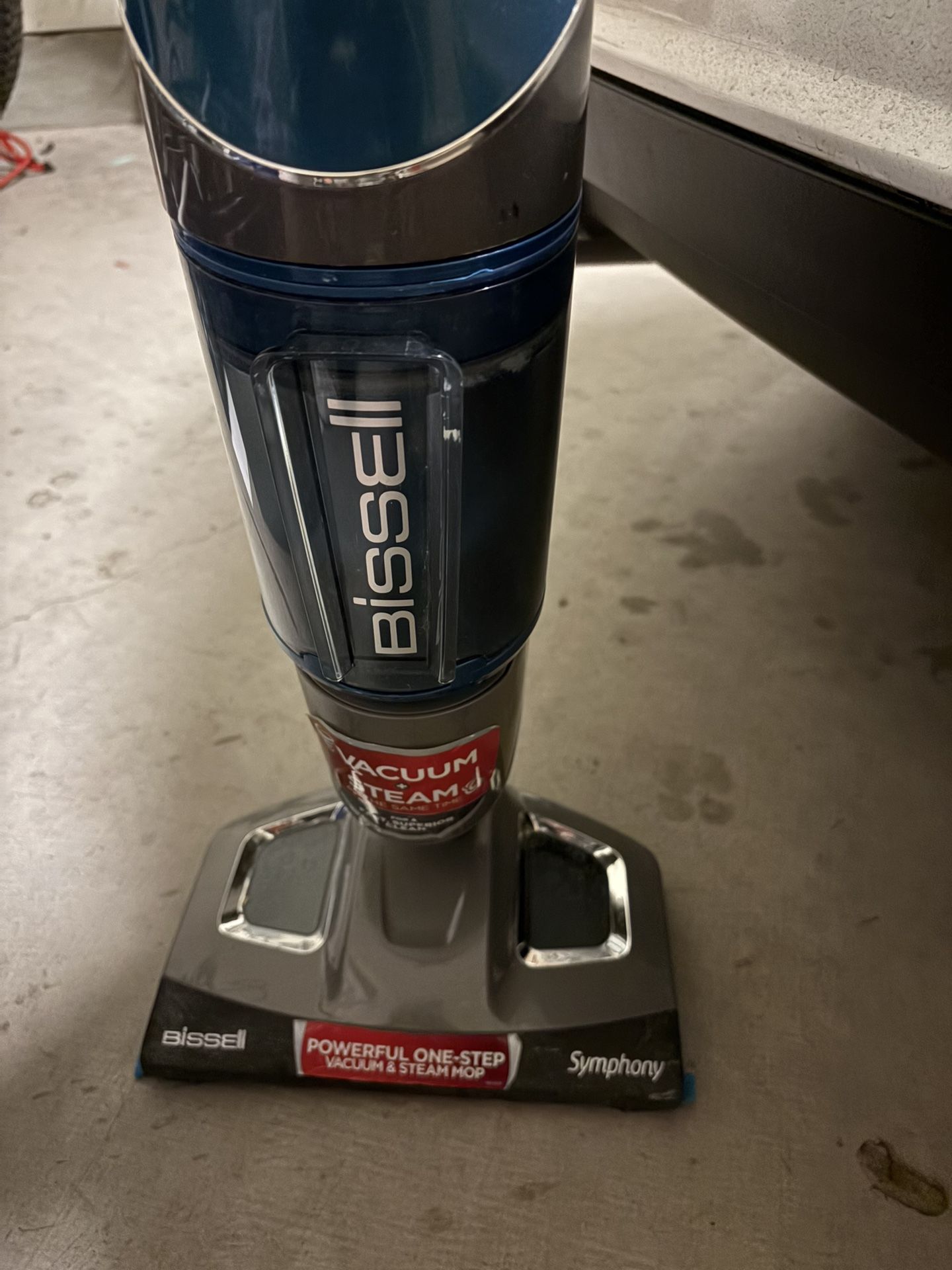 Bissell  One-step Vacuum Steamer