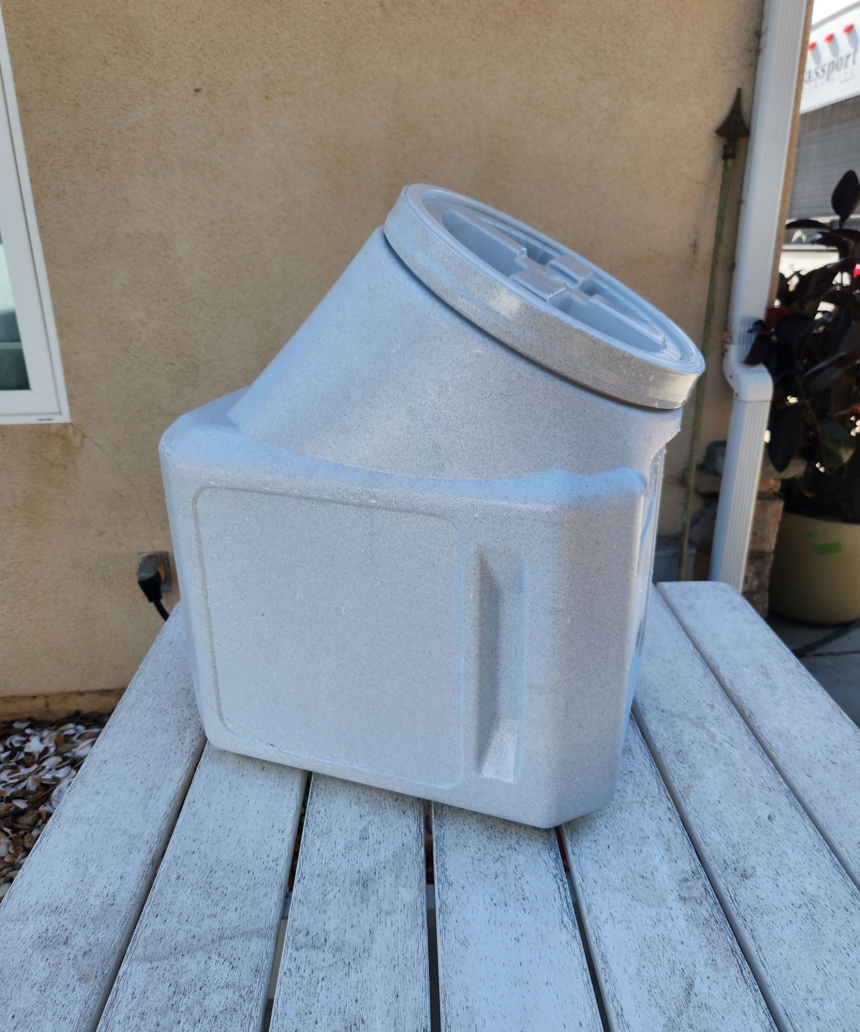 Pet Food Containers