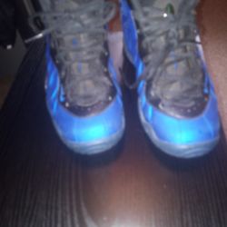 Nike( Foams)