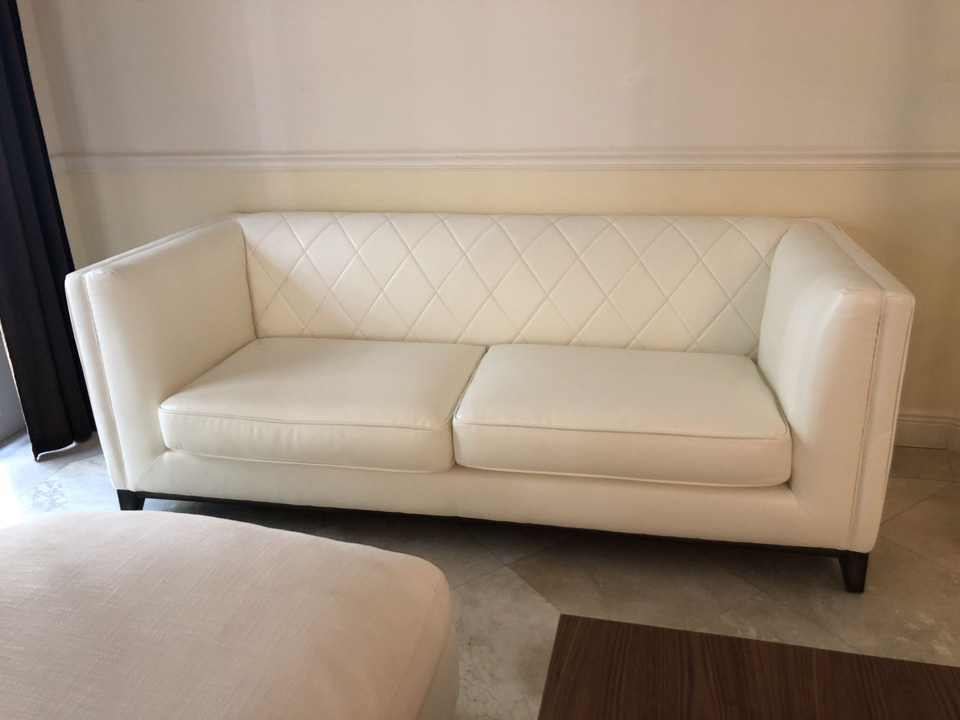 Sofa nuevo! New sofa