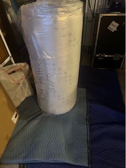 Luxury king size mattress still on vacuum bag brand new $250
