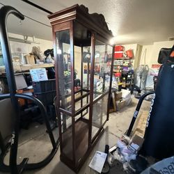 Howard Miller Curio Cabinet Model 680-331
