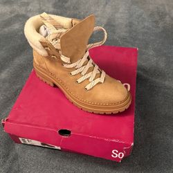 Boots Size 8 