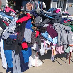 Yard sale (Tulare )
