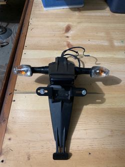 R6 stock rear fender