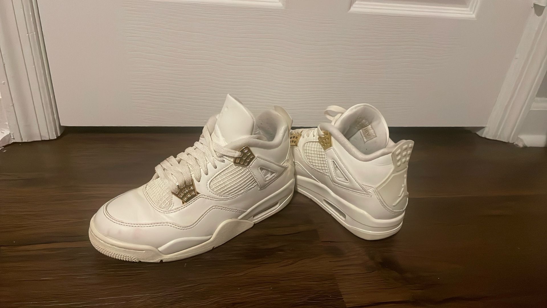 Jordan 4 Retro Metallic Gold
