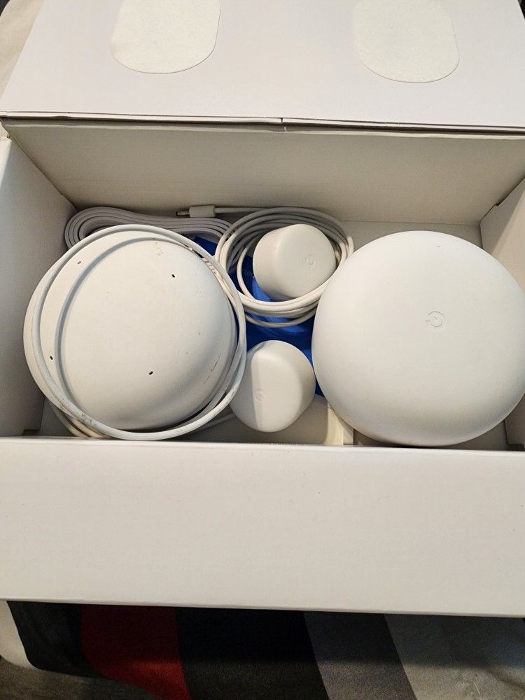 Google Nest Wifi Router With Point