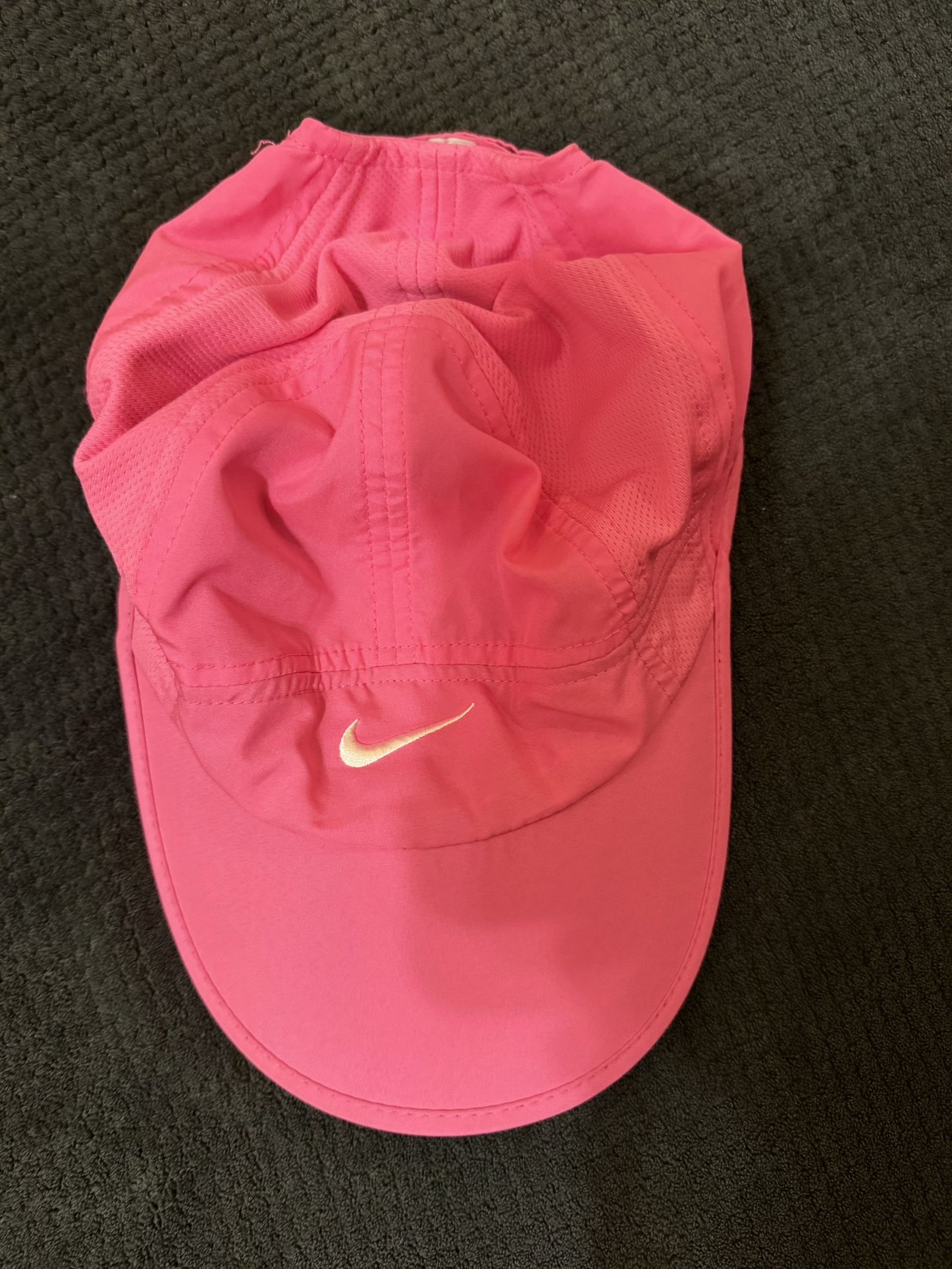 Nike Featherlight Dri-Fit Highlighter Pink Women's Hat