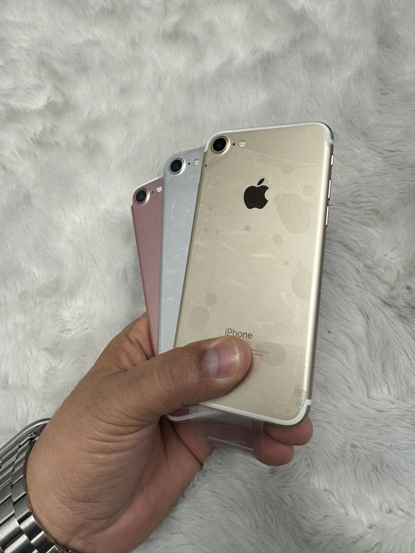 Apple iPhone 7 32GB Unlocked $100