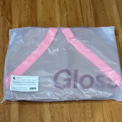BRAND NEW Glossier Duffel Bag Sealed (Medium Brown Pink Desert Rose) Zip Canvas