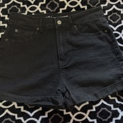 No Boundaries Black Shorts Size 11