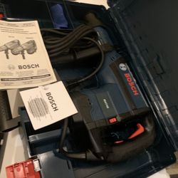 Bosch Rotary Hammer NEW 