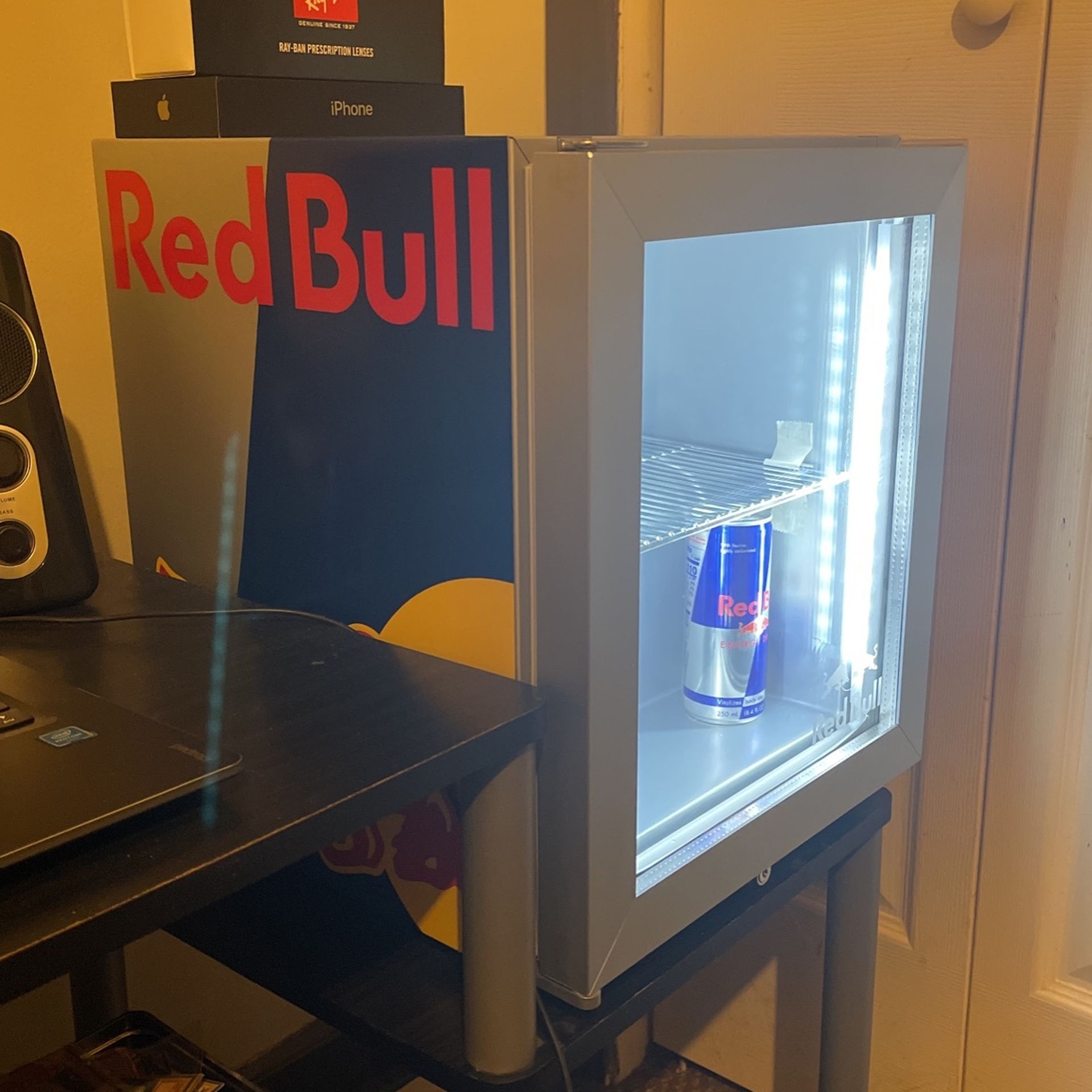 🔥Brand New Red Bull Mini Refrigerator.💥(MINT CONDITION)💥