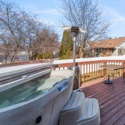 Cascina 4 person hot tub