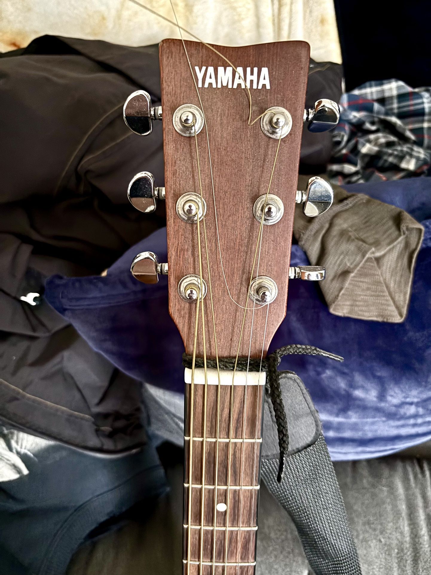 Yamaha Acoustic Guitar