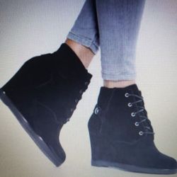 Womens Size 7 Michael Kors Black Wedge Bootie