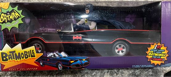 Batman Classic TV Series 1966 Batmobile + Batman & Robin Figures