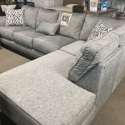 Simple Grey Sectional ‼️ $1,299