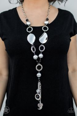 Paparazzi jewelry 5 bucks every item!!!