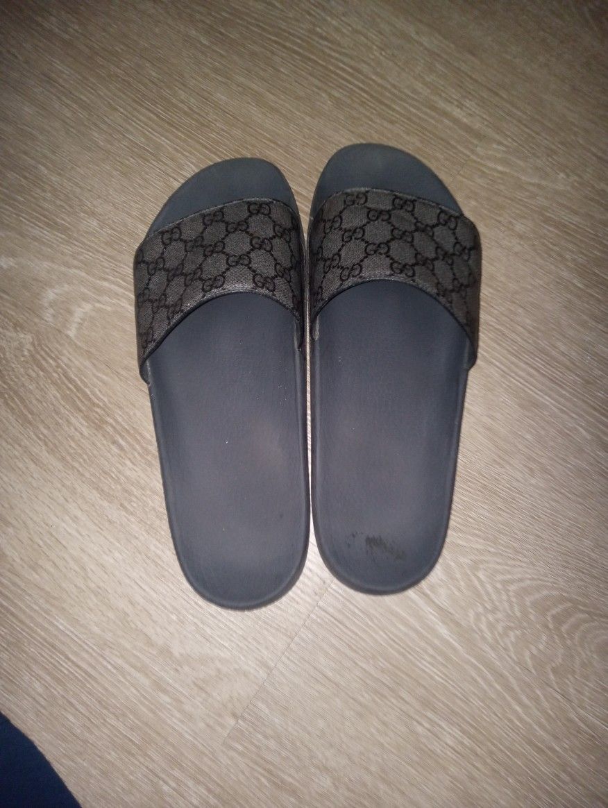 Authentic Men's Gucci Sandles SIZE 12
