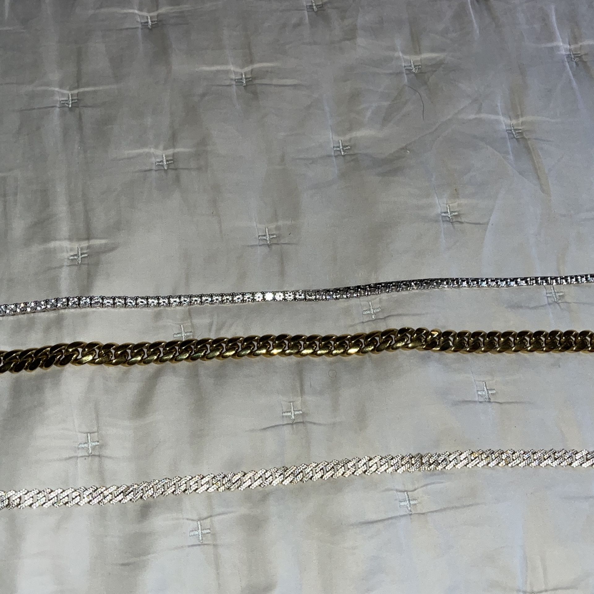 GLD CHAINS