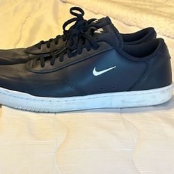 Nike Court Vintage Men’s Size 12