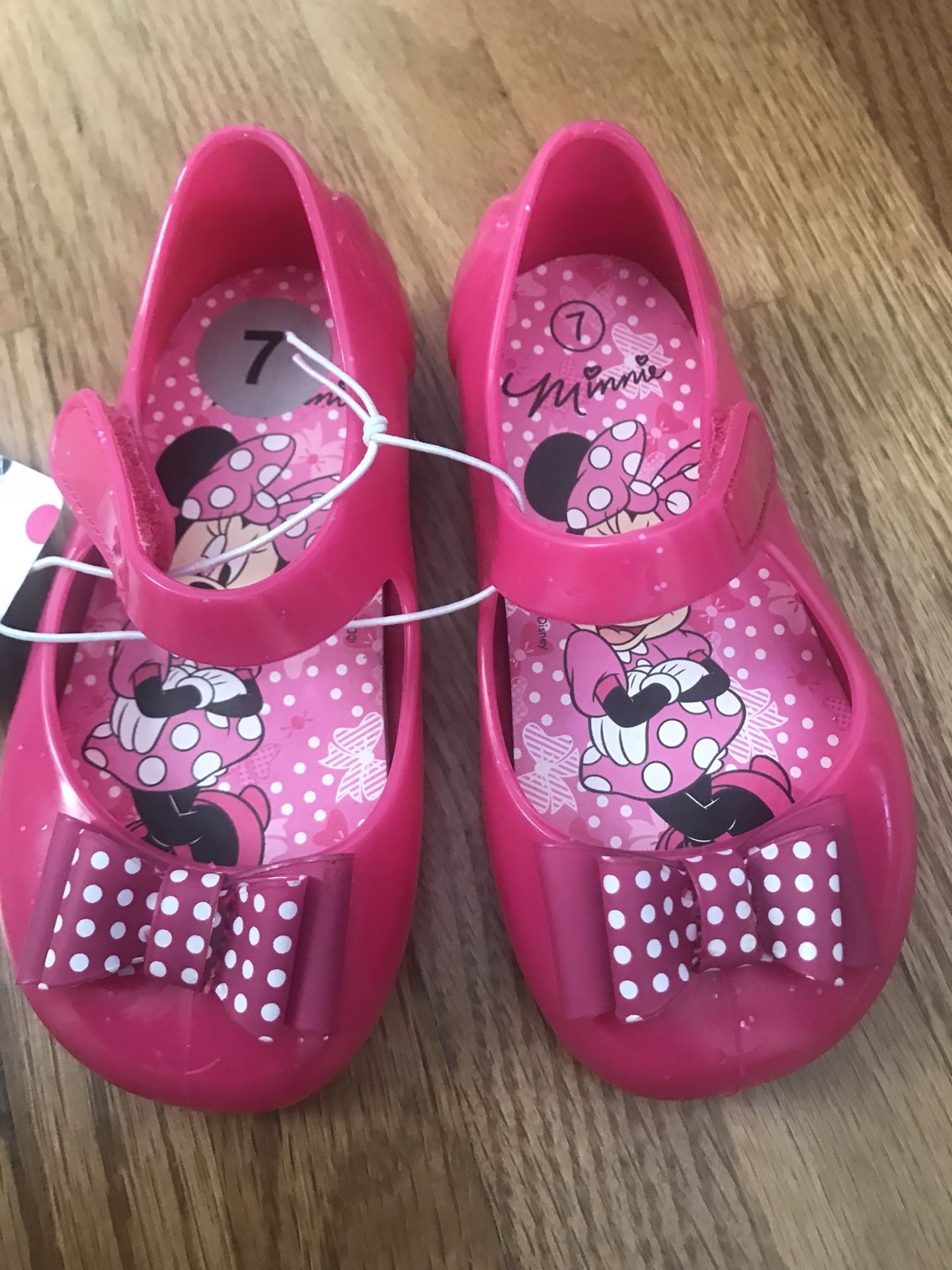 Minnie Mouse girls water shoes size 7