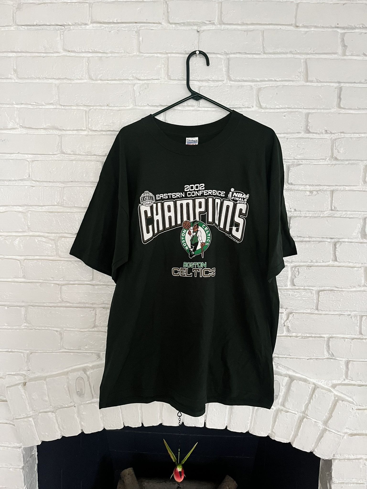 Vintage Boston Celtics NBA Shirt
