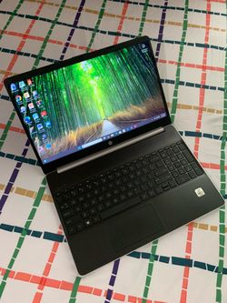 15.6"Inch Intel Core i3 10th Generation TOUCHSCREEN HP Laptop, 256GB SSD, 8GB RAM, Inbuilt Bluetooth, HDMI & Type C Port. And a WebCam. Windows 11 Ins