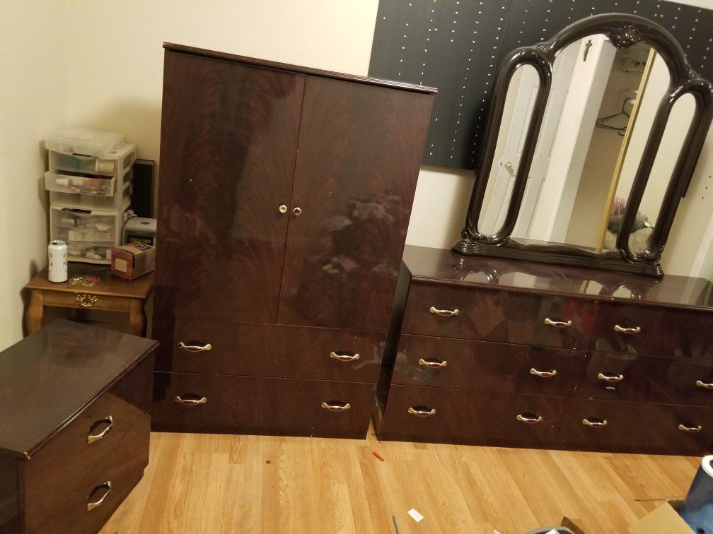 Dressers and cabinet