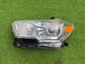 Toyota Tacoma Left Driver Side Headlight Luz Izquierda Chofer 2018 2019 2020 2021 2022 2023
