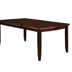 Extendable wood dining table - NEW