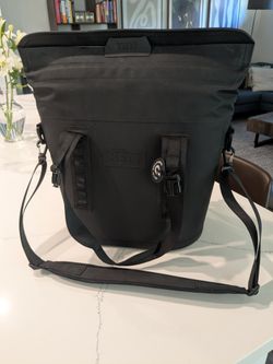 Yeti Hopper M15- Barely Used