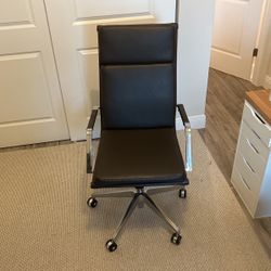 Leather Swivel Chair